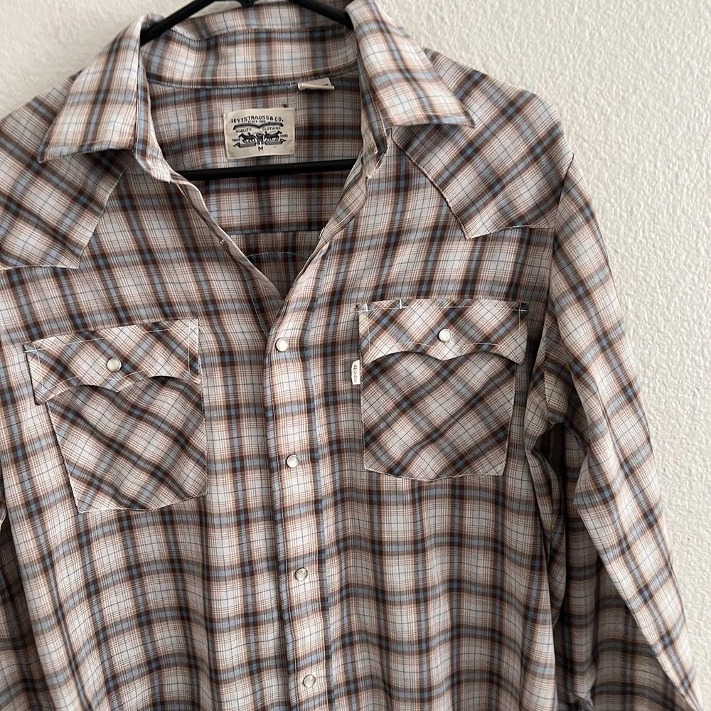 Vintage LEVIS Men's Medium Brown Tan Blue Plaid Pearl Snap Western Shirt Cowboy